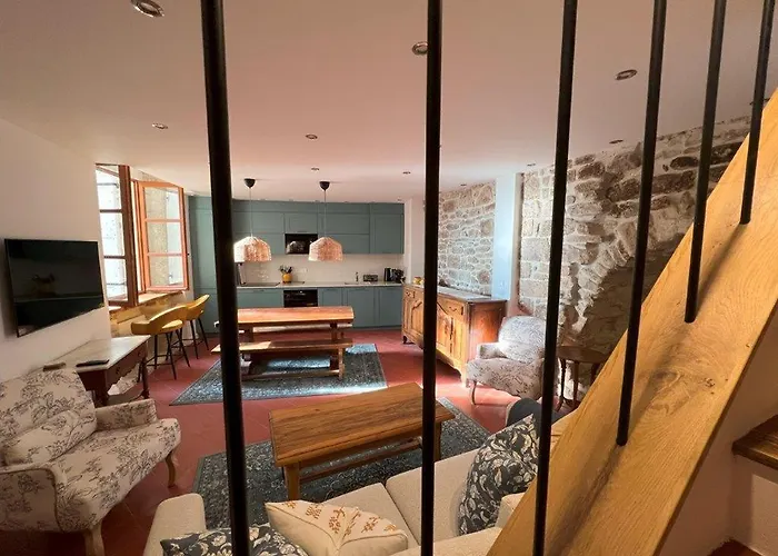 Authentic Maison In Old Town *