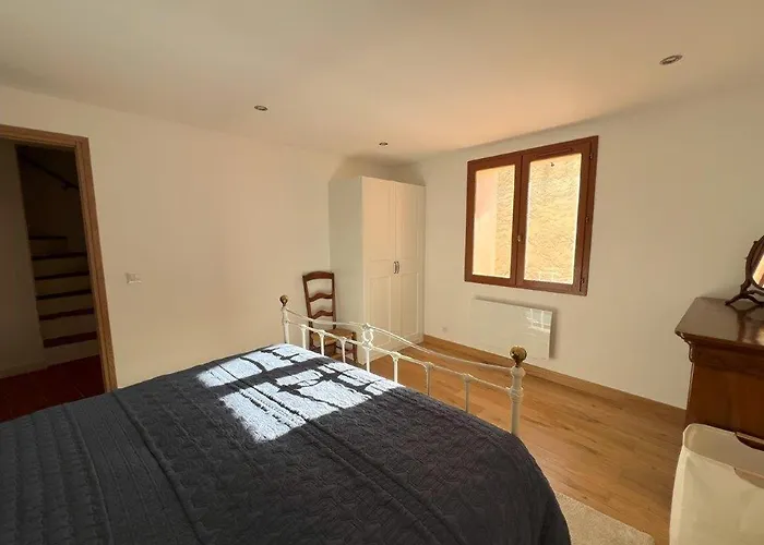 Authentic Maison In Old Town *