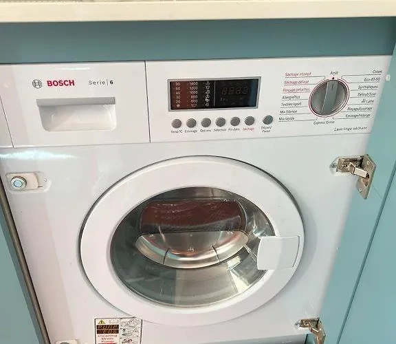 Authentic Maison In Old Town Forcalquier